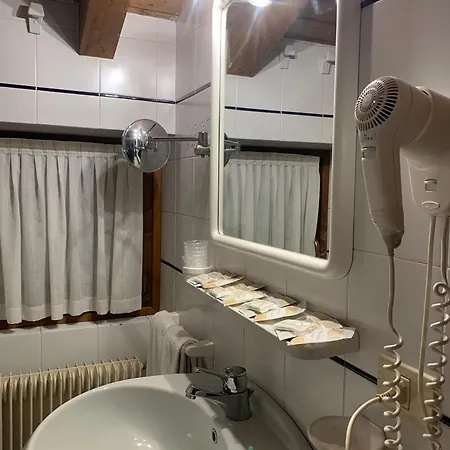 Bed & Breakfast Garni Bonsai Pinzolo