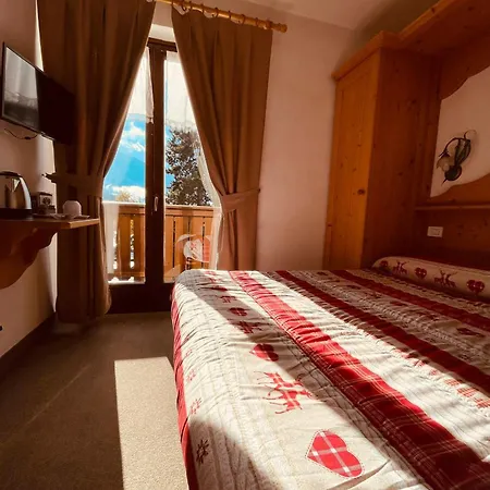 Bed & Breakfast Garni Bonsai Pinzolo